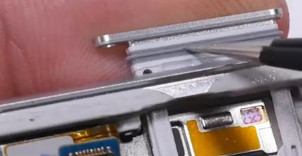 三星 Note 7 的 sim 卡硅膠結構.png 三星 Note 7 的 sim 卡硅膠結構.png